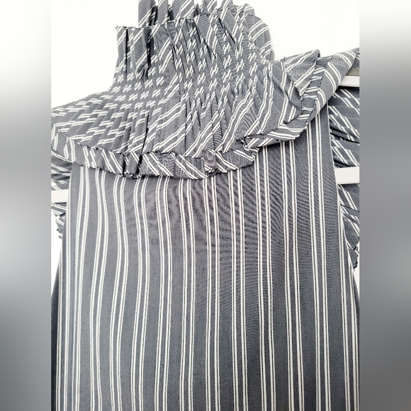 BCBGMaxazria Business/Office Dress Ruffle Neck Tie Waist Pleated Gray/Black 4/S - Picture 10 of 16